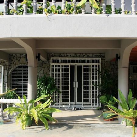 Morning Glory Guest House Kuching Ngoại thất bức ảnh